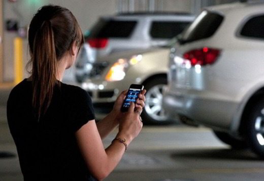 Cómo encontrar coches aparcados con Android y iPhone