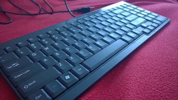 Cómo conectar un teclado a una computadora portátil