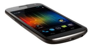 Galaxy Nexus : Le premier smartphone avec Android 4.0