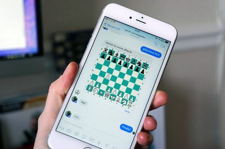 How to play chess on Facebook with smartphone or PC