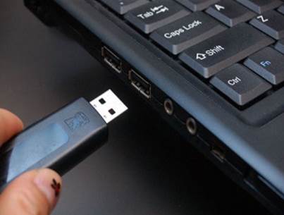 Tips to have a USB key always at the top