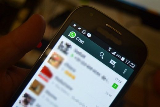 How to hide photos on WhatsApp