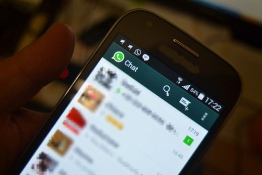 How to hide photos on WhatsApp