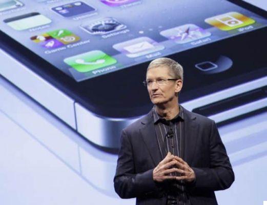 Apple presents the iPhone 5 and the new iPods: will it conquer the market?