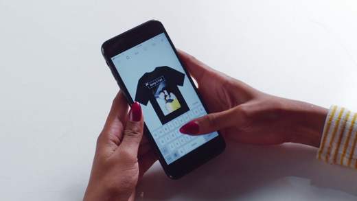 Personalized clothing: why it is convenient to rely on online printing services