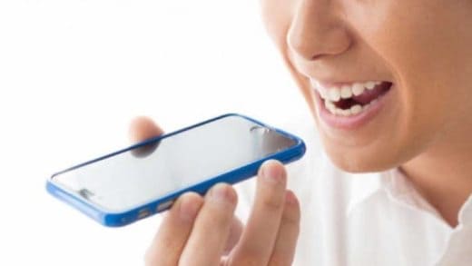 Cómo dictar en teléfonos inteligentes con reconocimiento de voz