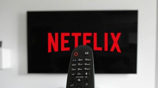 How to connect Netflix from phone to TV